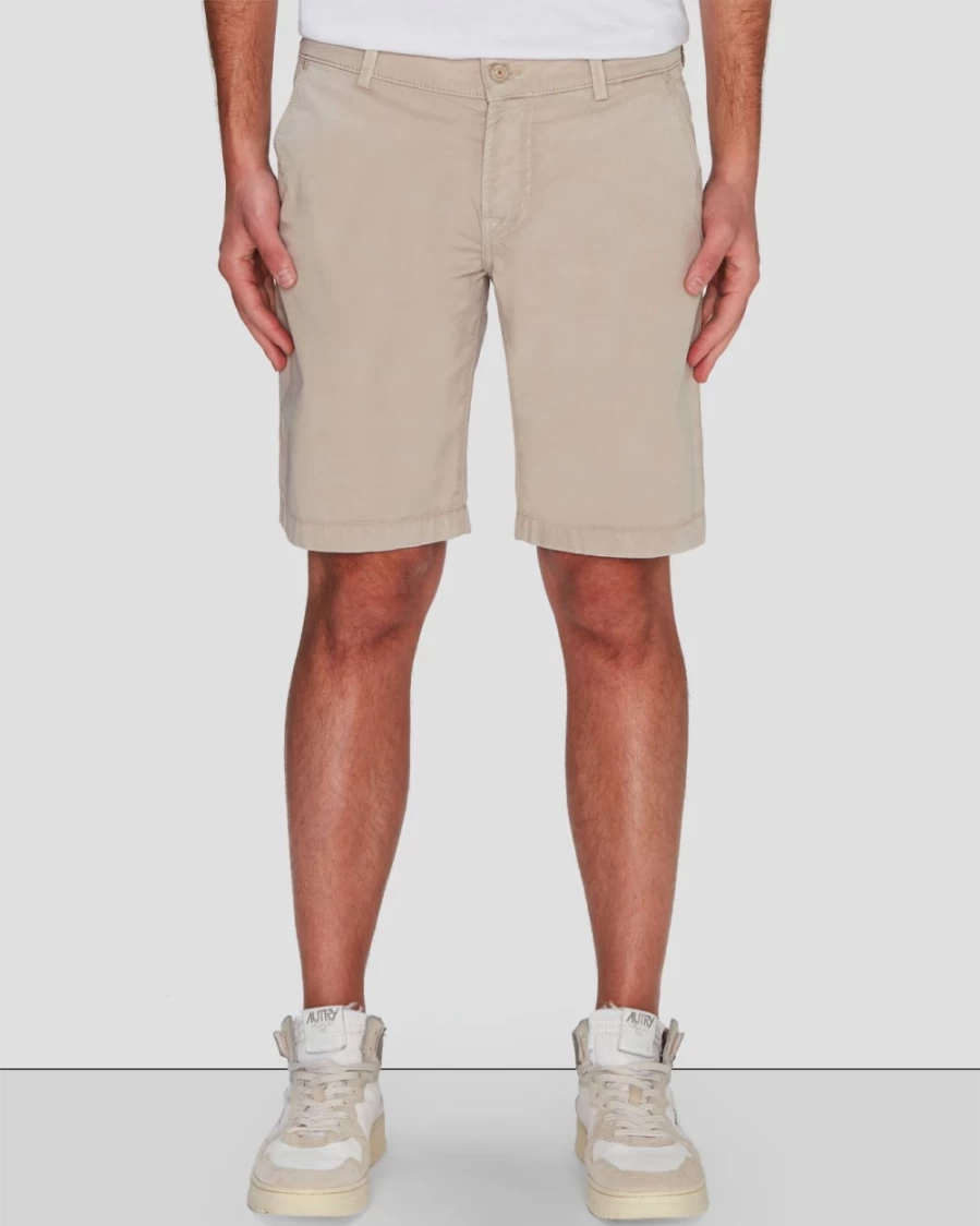 7 For All Mankind Men's Airweft Twill Chino Shorts in Sesame