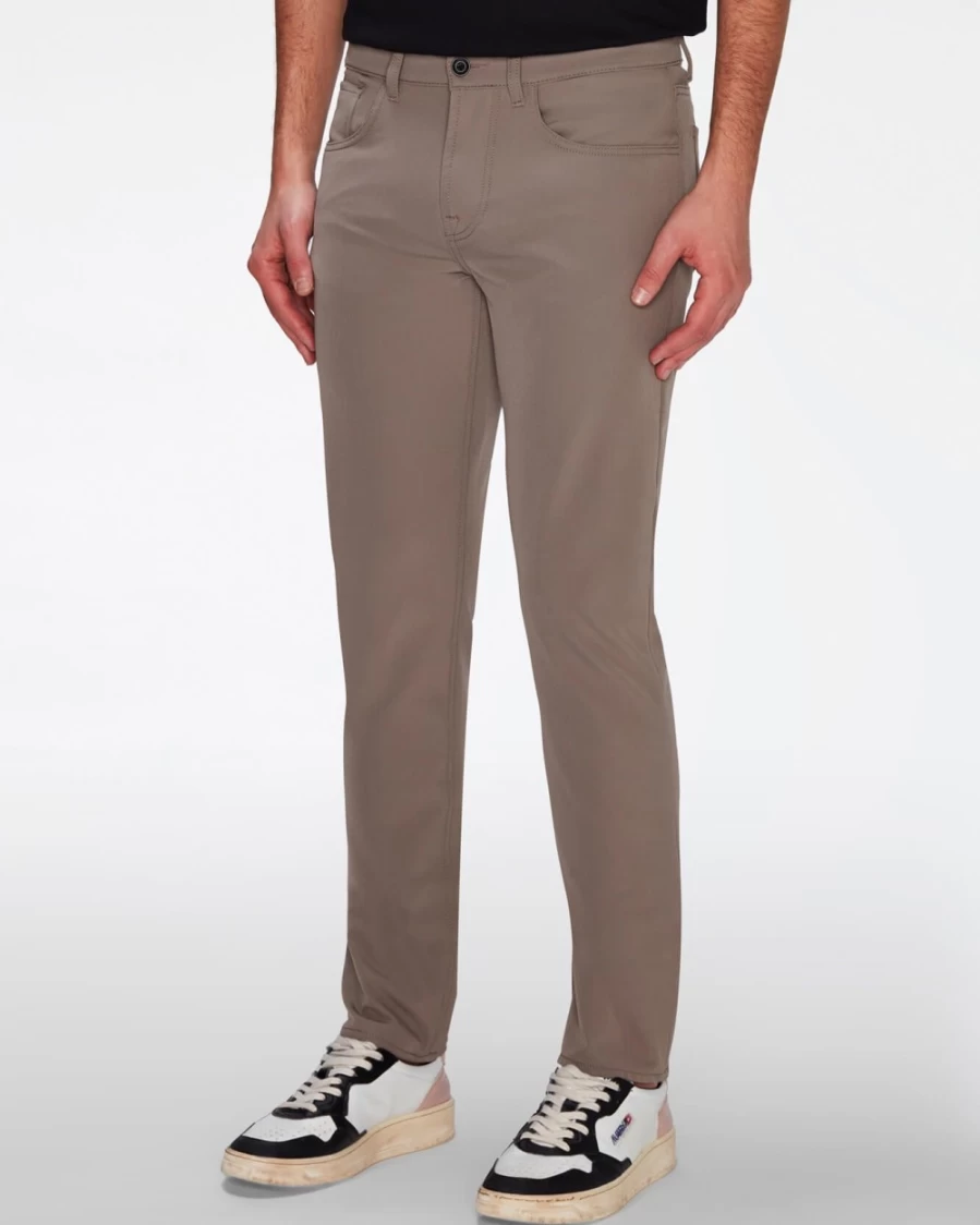 7 For All Mankind Men's Tech Series Slim Fit Tapered Jeans in Light Grey